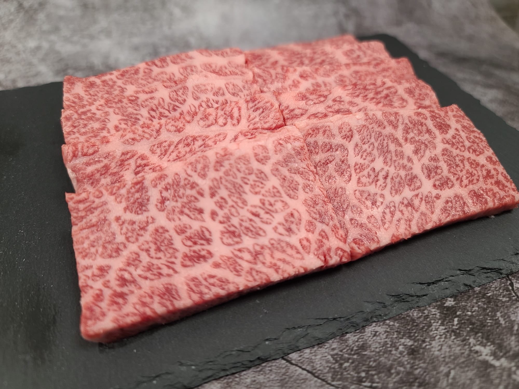 A5 Miyazaki Wagyu Chuck roll Yakiniku cut - こだわりの宮崎和牛肩ロース 焼肉カット