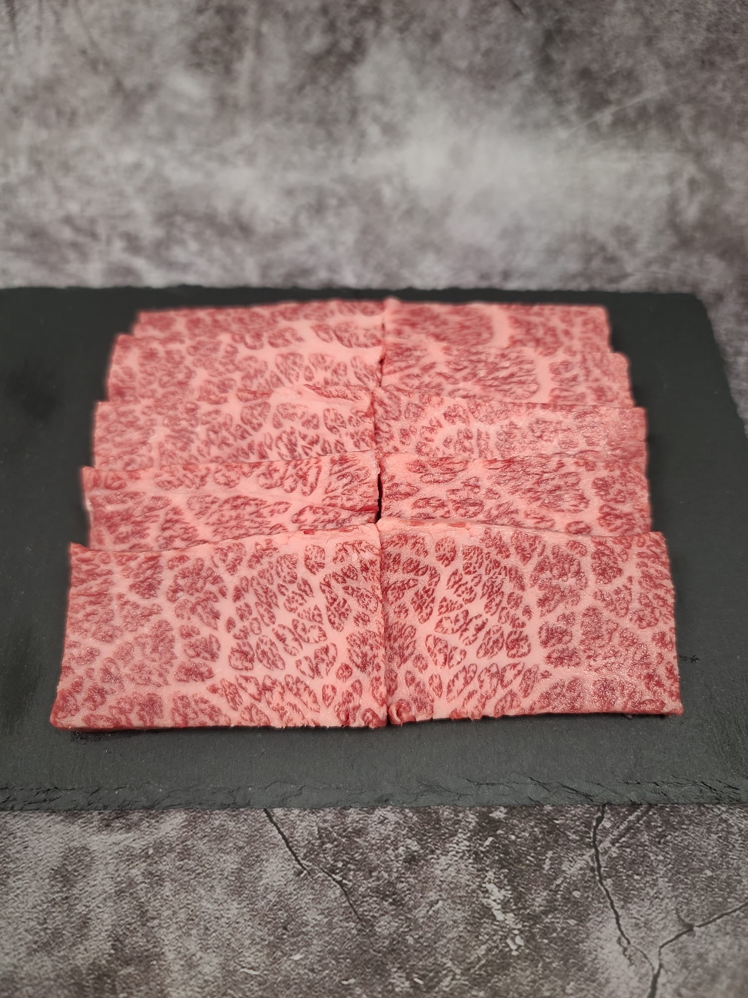 A5 Miyazaki Wagyu Chuck roll Yakiniku cut - こだわりの宮崎和牛肩ロース 焼肉カット