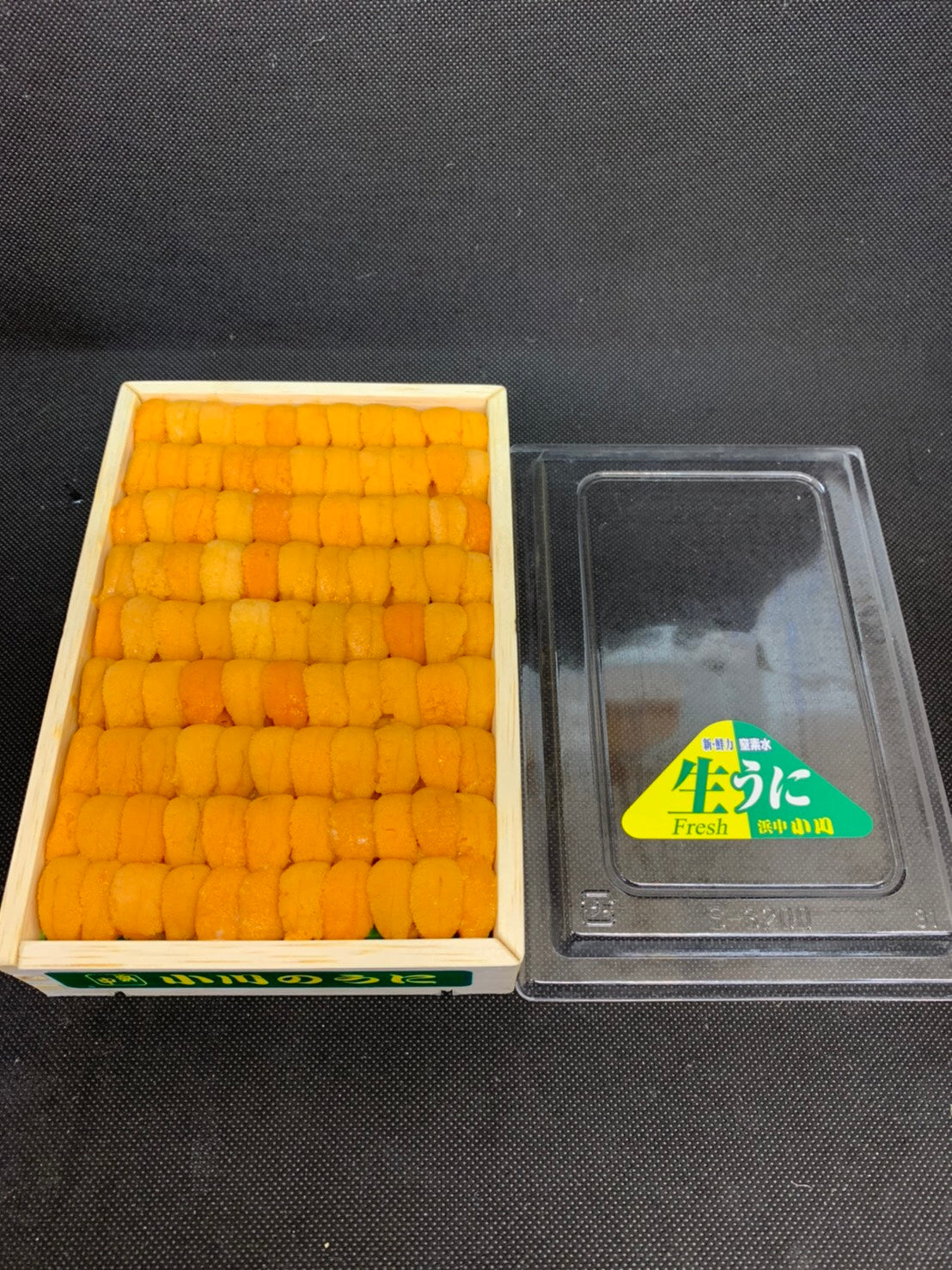 Golden Bafun Uni Hand Roll Kit - バフンウニ＋海苔＋シャリのスペシャル金箔セット