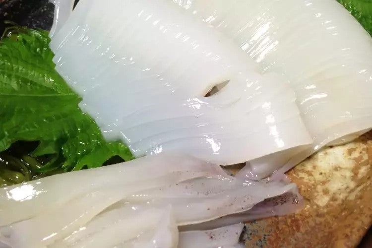 Frozen whole Squid for sashimi 　ご要望多数！一本モノ　冷鮮ヤリイカ刺身用